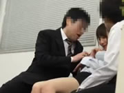 人妻在公司的酒會上面喝醉了之後與男同事 中文字幕
